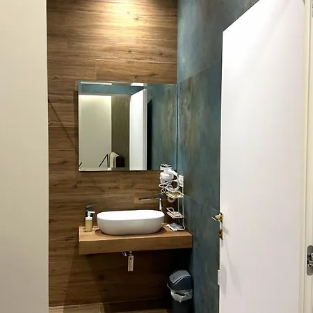 Grace Bed & Breakfast 3*